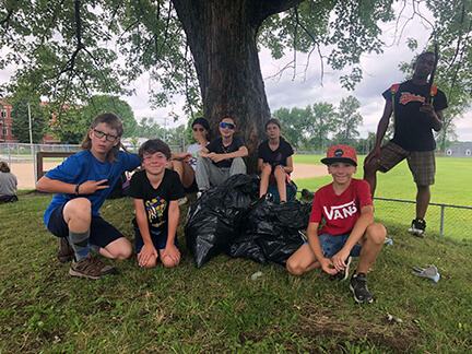 Camp ÉcoAventure - Ramassage des déchets - Centre Multi Loisirs Sherbrooke